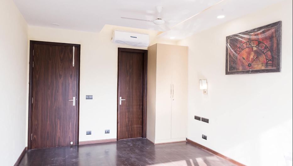 Independent Floor Sale Chittaranjan Park Delhi